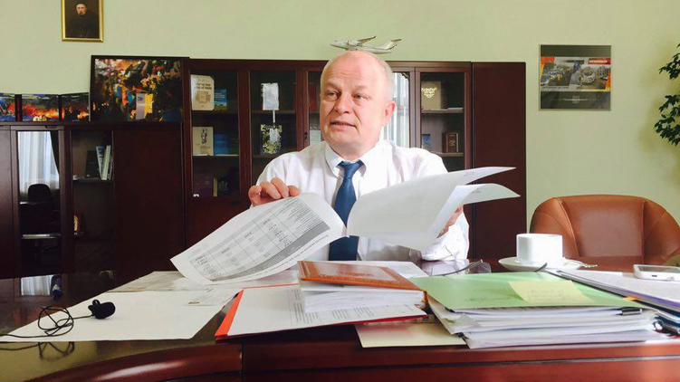 Первый вице-премьер Степан Кубив, Светлана Крюкова,