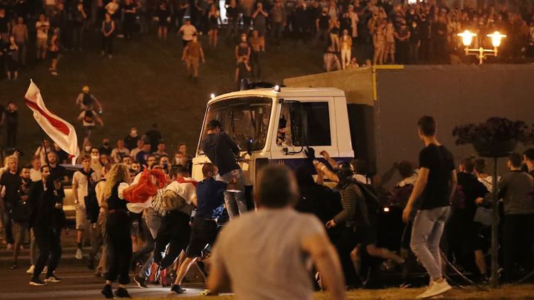 Протесты в Беларуси пошли на новый виток. Фото: Facebook/ yashin.ilya