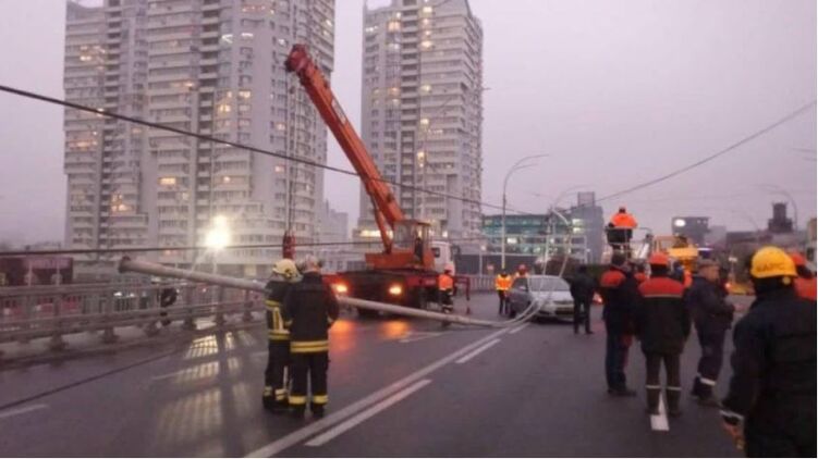 На Шулявском мосту