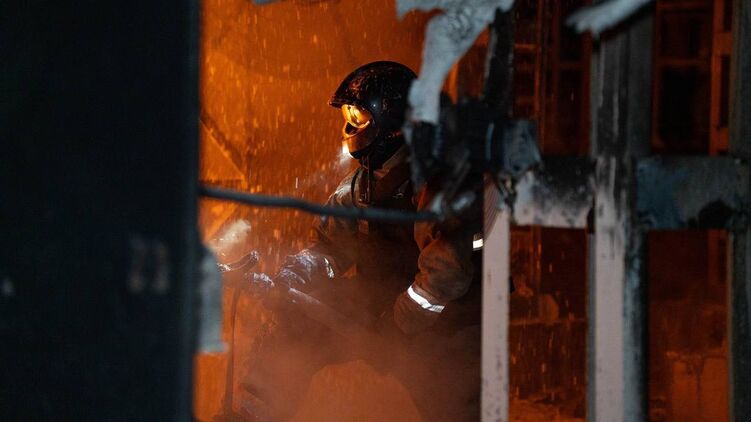 Последствия ночного удара по Одессе. Фото: ГСЧС