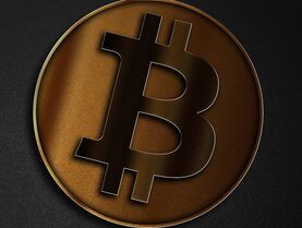 Биткоин упал почти в два раза за полгода. Что происходит с курсом криптовалют?