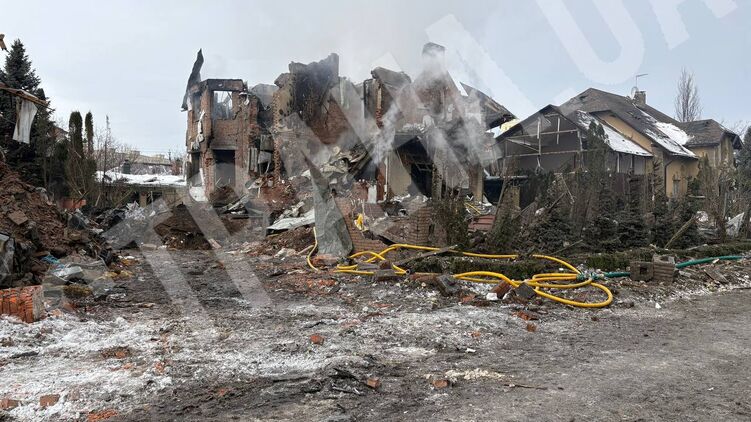 Ліквідація наслідків удару РФ на Одещині. Фото: ДСНС