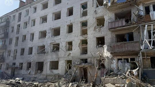 Зачем Трамп звонил Путину, что происходит под Гуляйполем, снимут ли санкции с российской нефти. Итоги