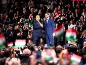 Чи перепливе Орбан "Тису". Хто і що вирішить долю виборів в Угорщині