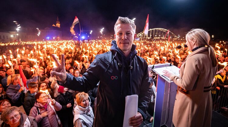 Віктор Орбан програє парламентські вибори. Скріншот відео