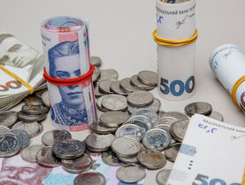 НБУ взял курс на поэтапную девальвацию гривни