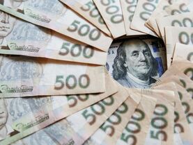 НБУ второй день подряд обновляет исторические рекорды курса доллара