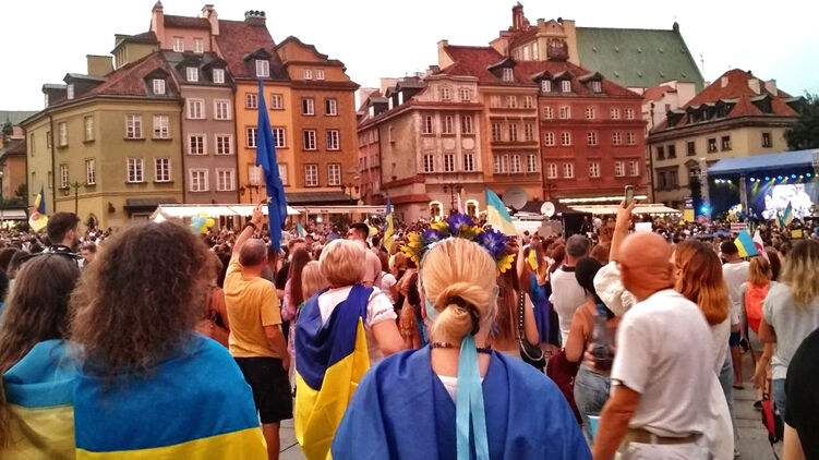 В Польше все чаще нападают на украинцев. Теперь одни готовятся уезжать, другие - защищаться. Фото: соцсети  
