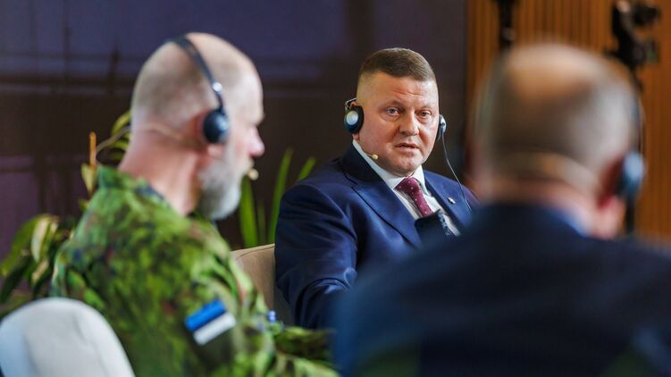 Экс-главком и посол в Великобритании Валерий Залужный по-прежнему является главным потенциальным конкурентом Владимиру Зеленскому на будущих выборах Фото: facebook.com/vzaluzhnyi
