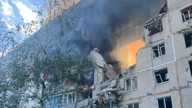 Наслідки обстрілу на Донеччині. Фото: ДСНС