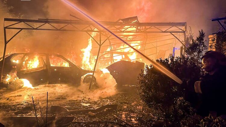 Наслідки обстрілу на Одещині. Фото: ДСНС