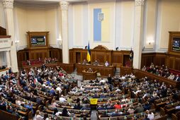 Разброд среди "слуг", битва вокруг пакета Качки-Кос и "дьявольское" предложение Порошенко
