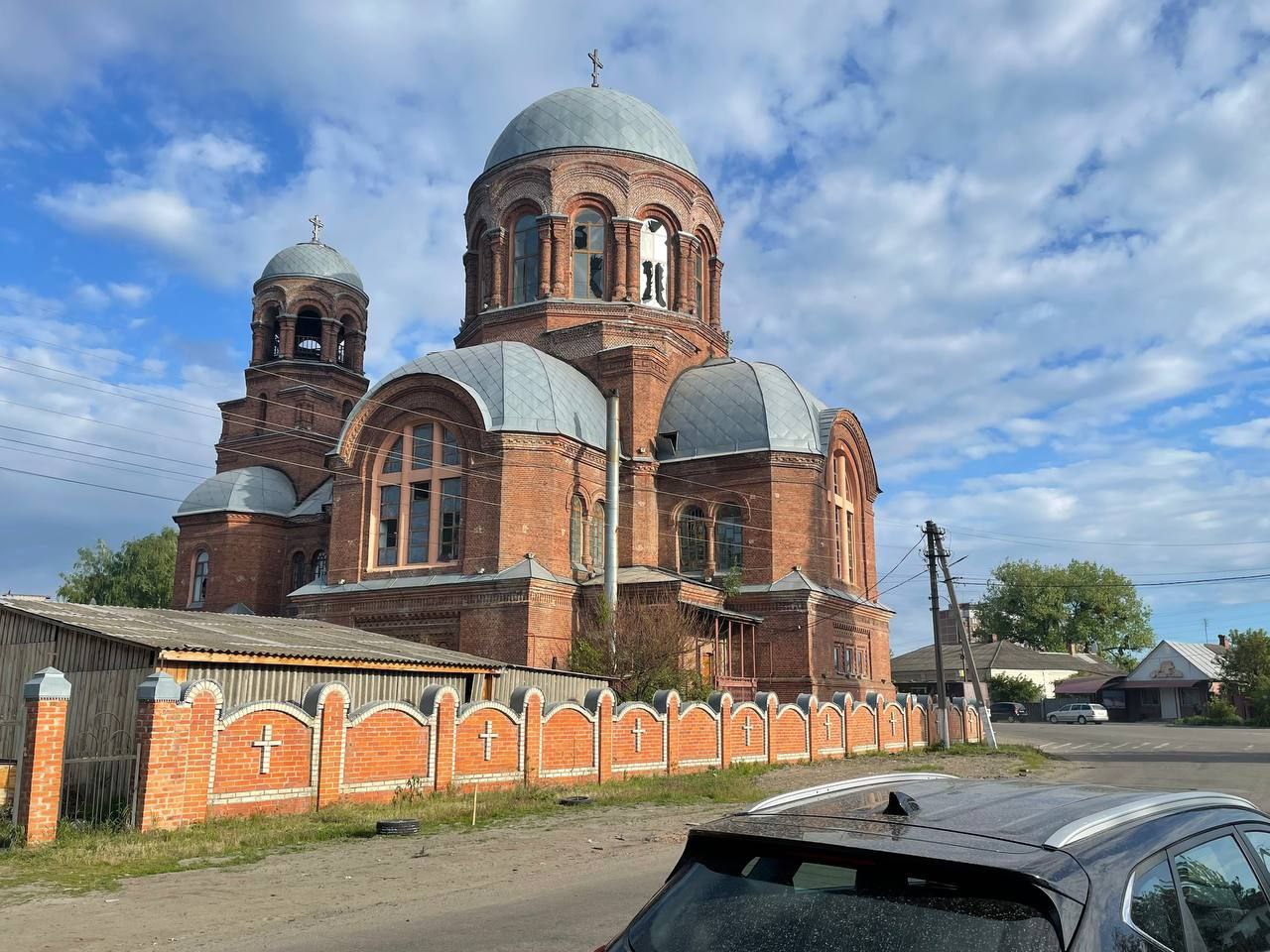 По Ахтырке Сумской области сегодня утром нанесли ракетный удар
