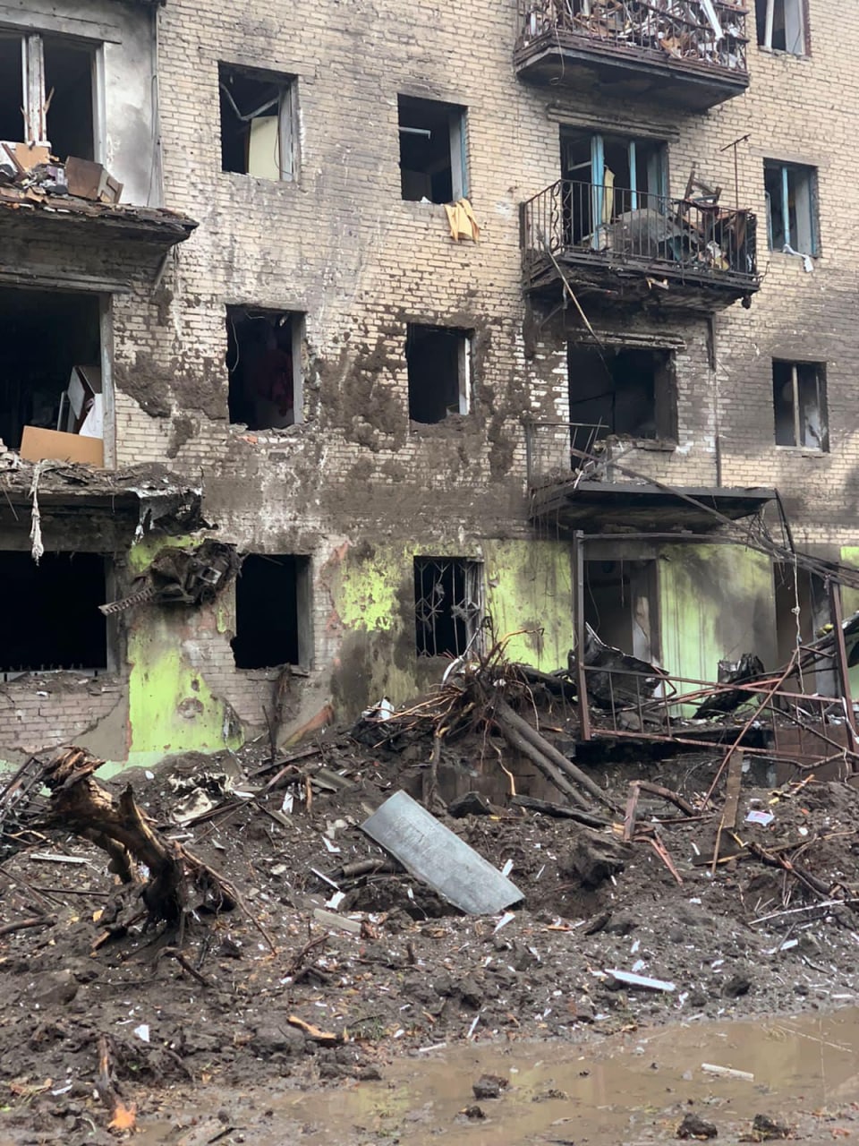 Фото последствий обстрелов Славянска 13 сентября
