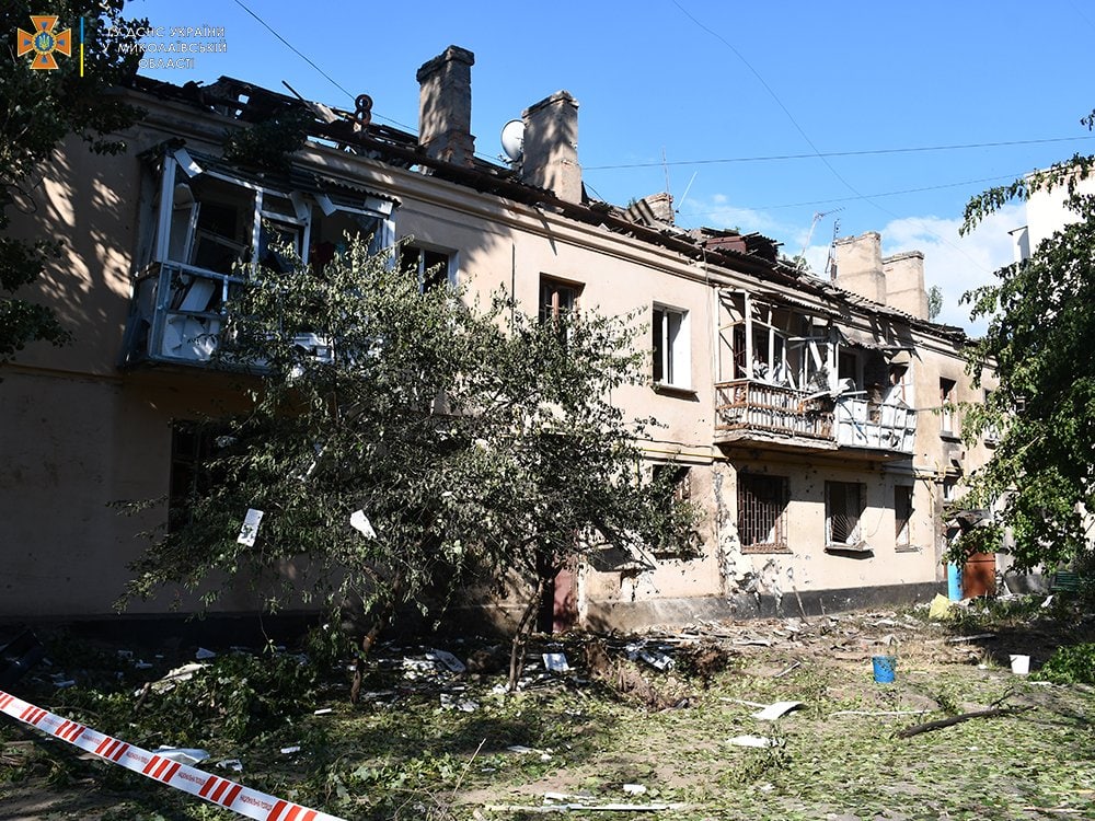 Удар по Николаеву российской ракетой 17 июня. Фото последствий