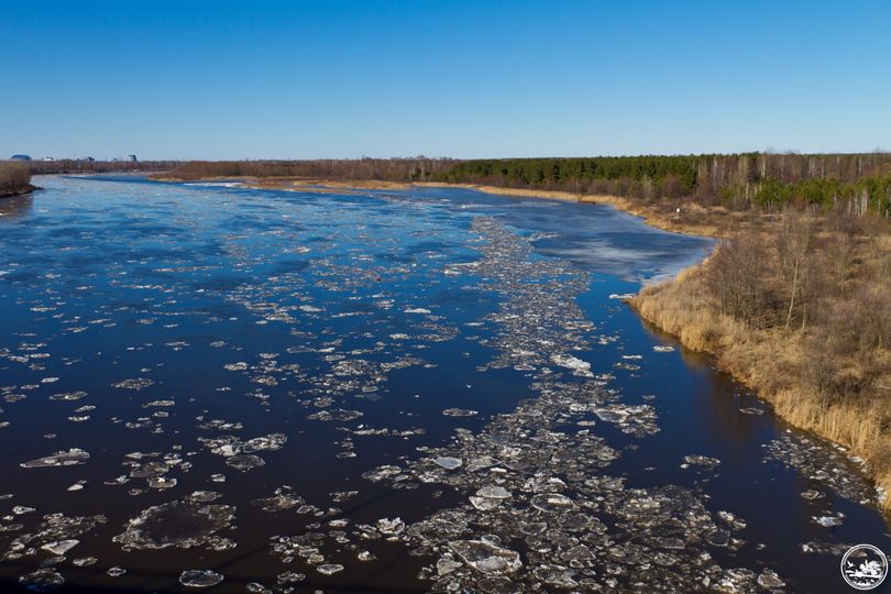 Река