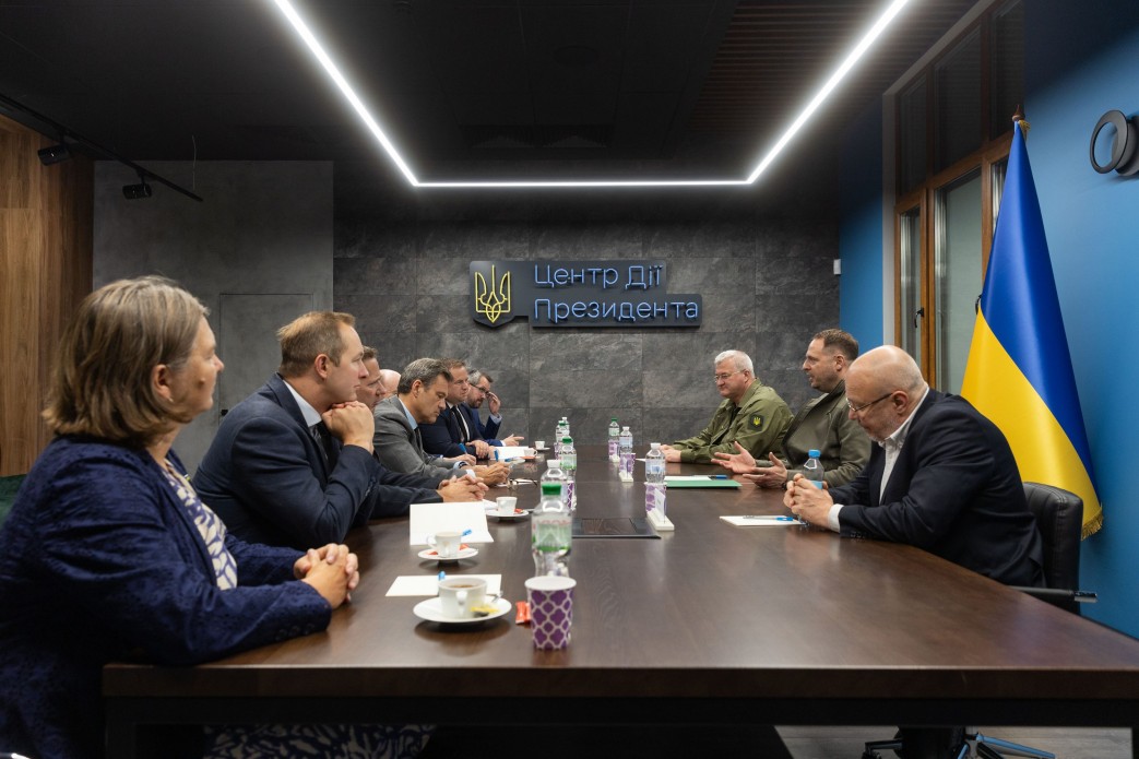 Зеленский встретился с британскими депутатами