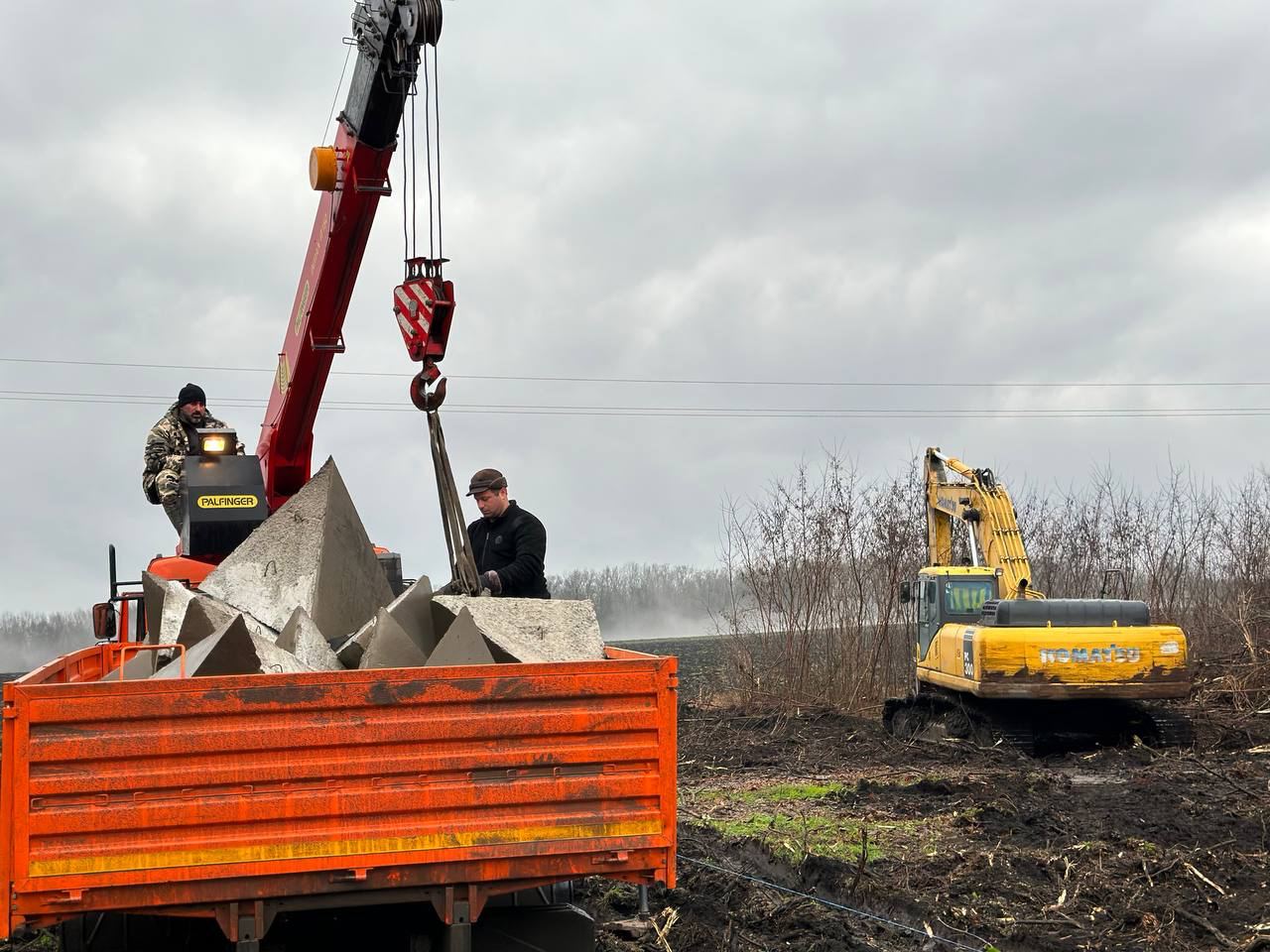 Фото засечной черты на границе с Украиной в Белгородской области 