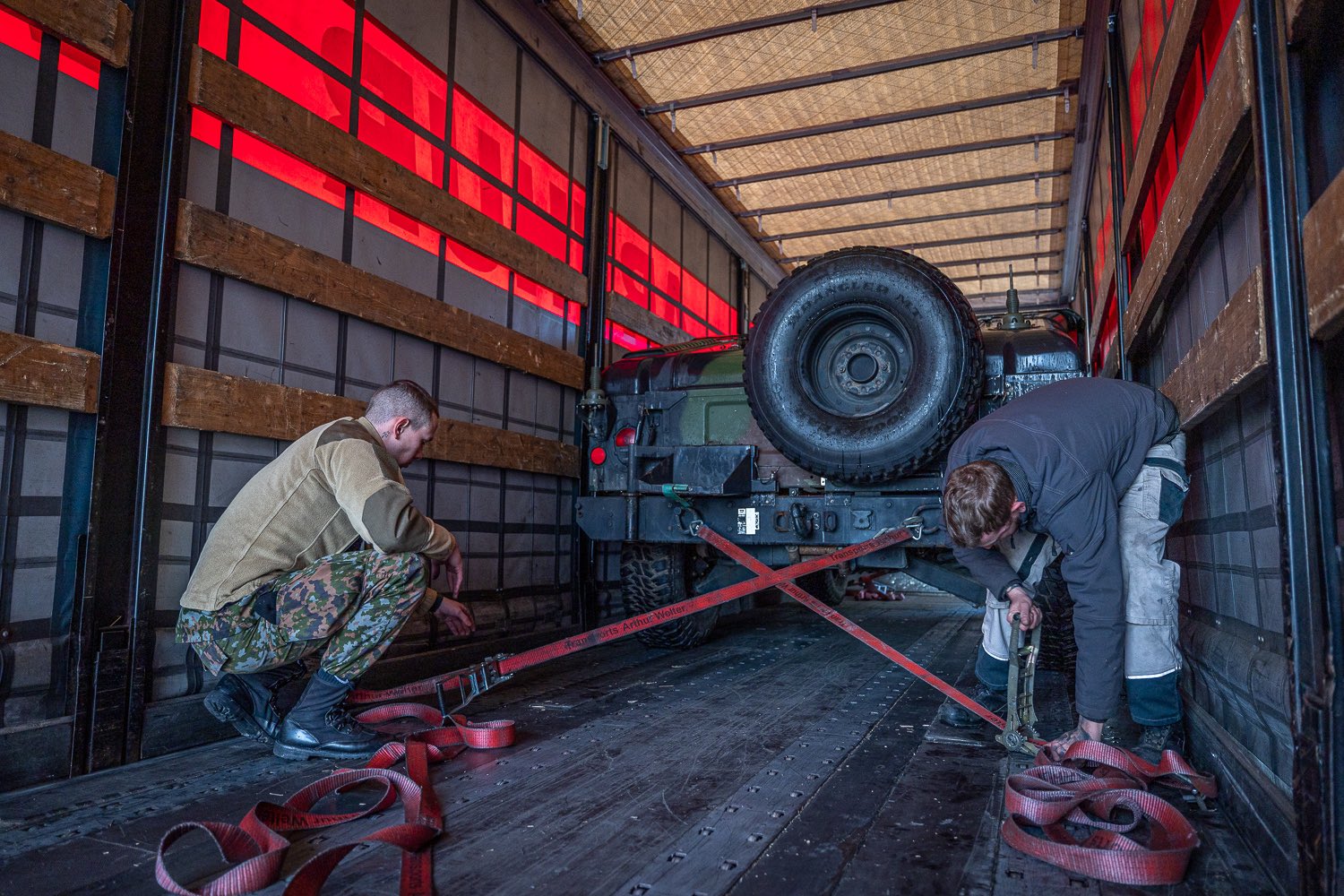 Люксембург передаст Украине внедорожники