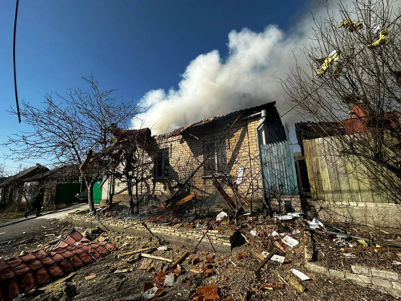Последствия обстрела остановки. Фото: t.me/ermaka2022