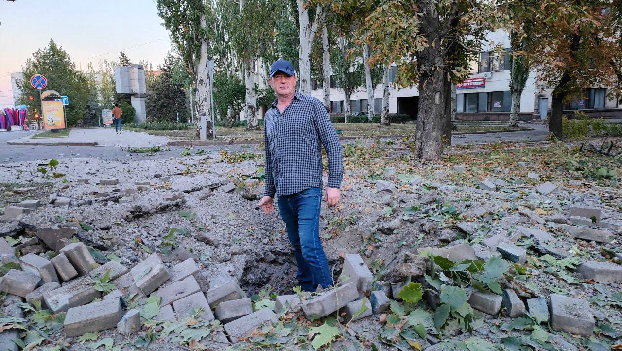 Последствия обстрела центра Донецка