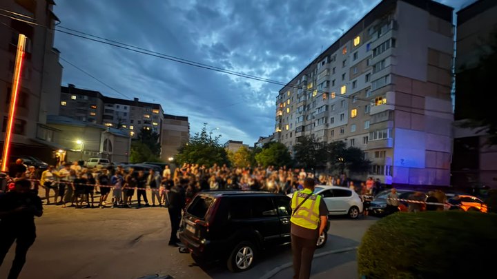 Фото (2) з місця конфлікту тернополян з ТЦК. Джерело – Телеграм