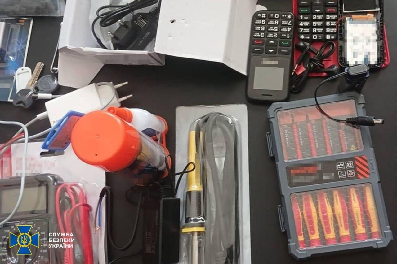 Фото інструментів для збирання електронних пристроїв. Джерело &ndash; СБУ