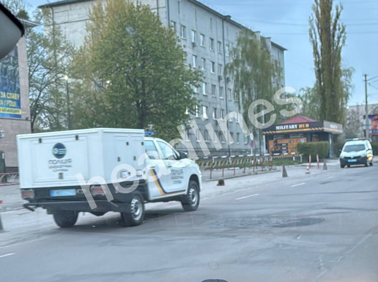 Фото прибытия полиции на место взрыва гранаты возле ТЦК Белой Церкви