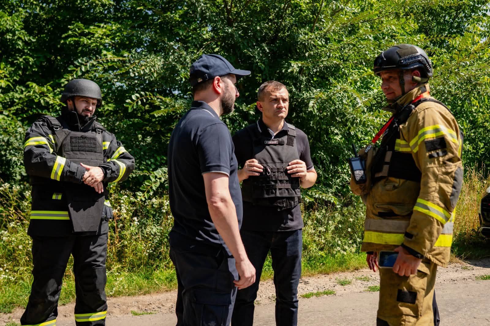 Фото з ліквідації наслідків вибуху боєприпасів у Хмельницькому. Джерело &ndash; Фейсбук